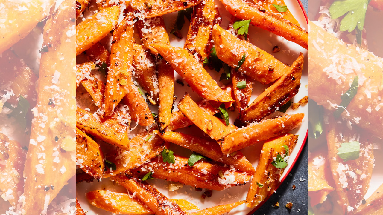 Garlic Parmesan Roasted Carrots