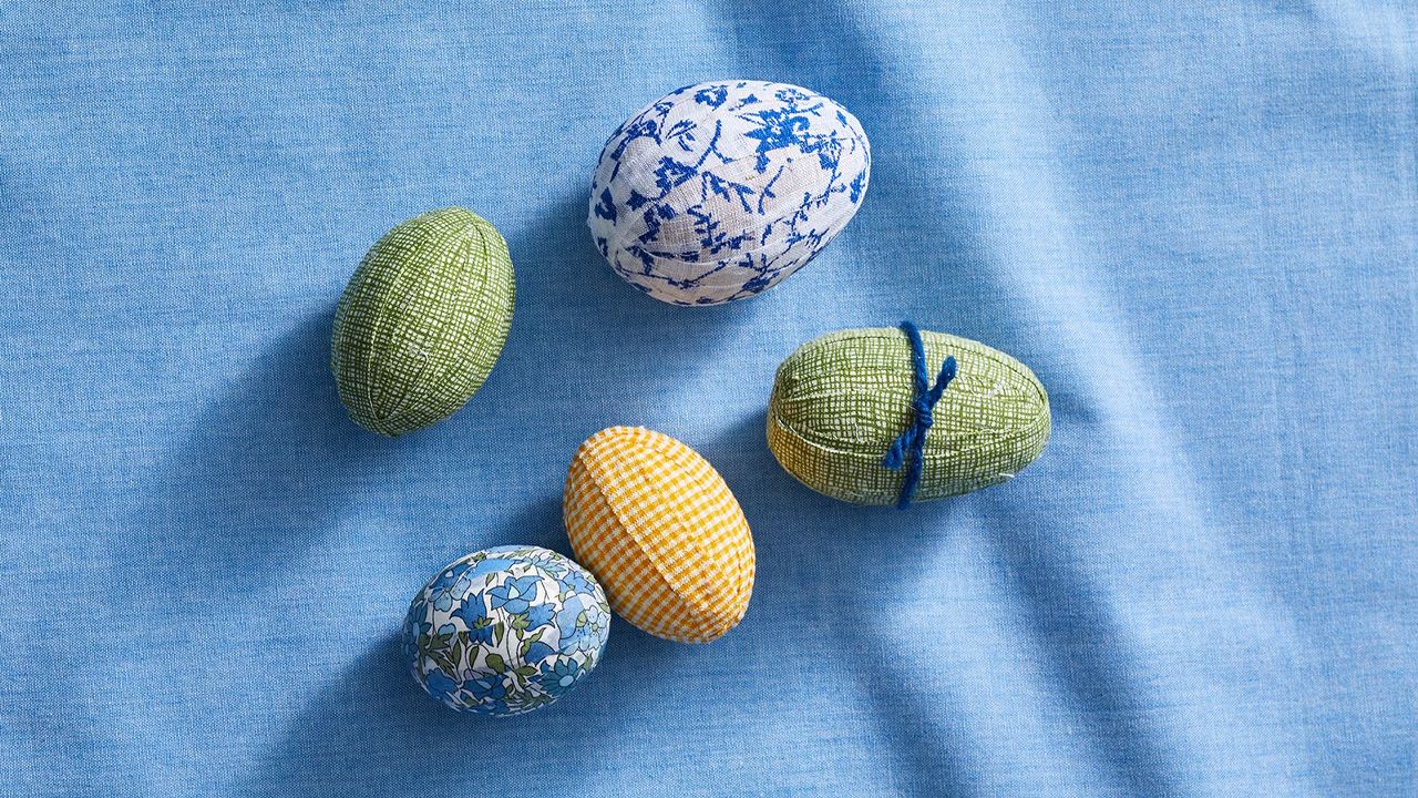 No-Dye Easter Eggs - fabric wrapped
