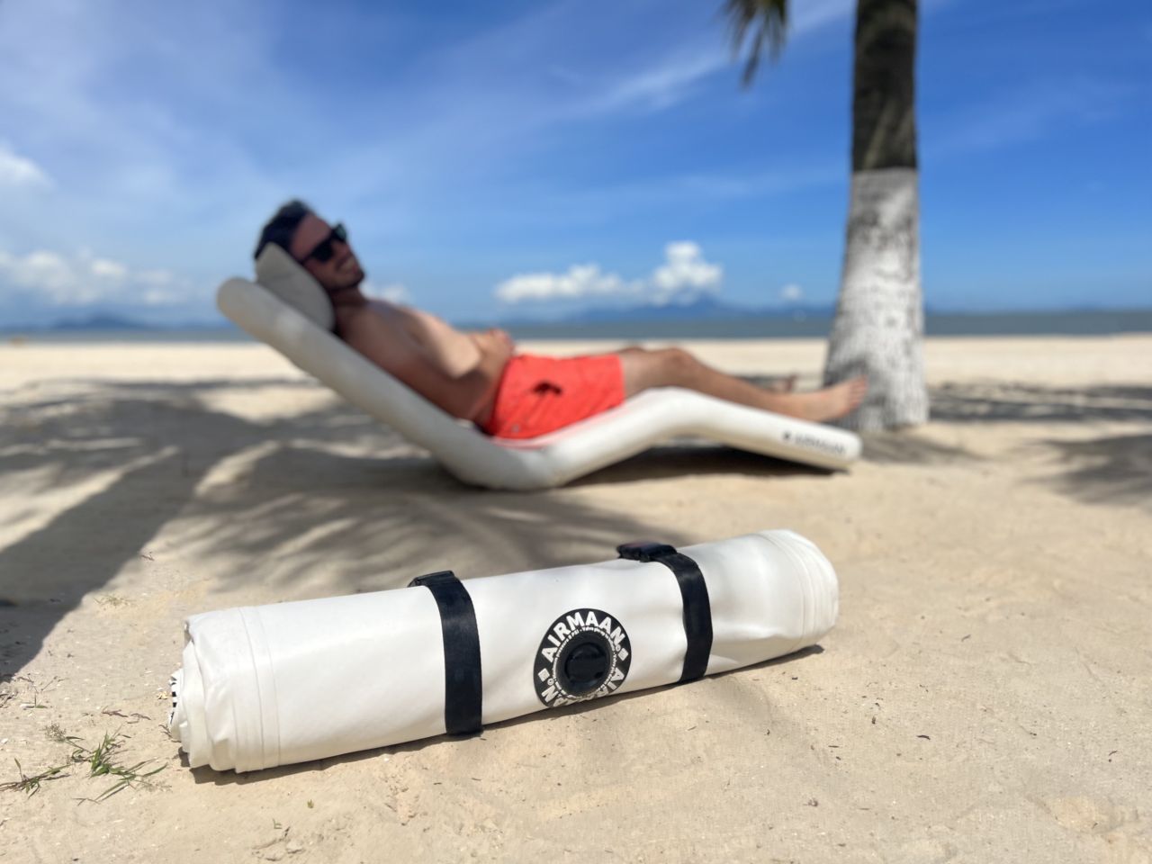 Airmaan Z Lounger Made of Space-Grade Materials is Designed for Outdoor Living