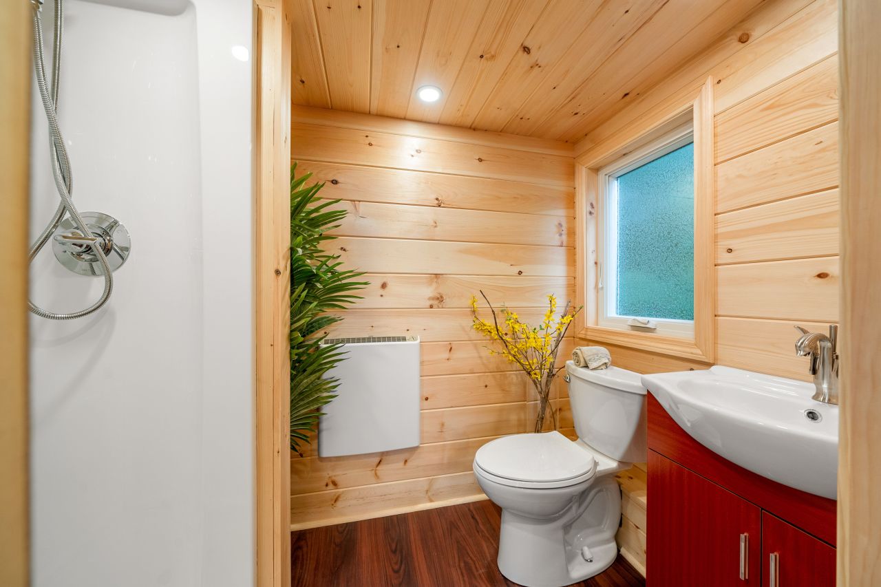 Brightside Tiny House - bathroom