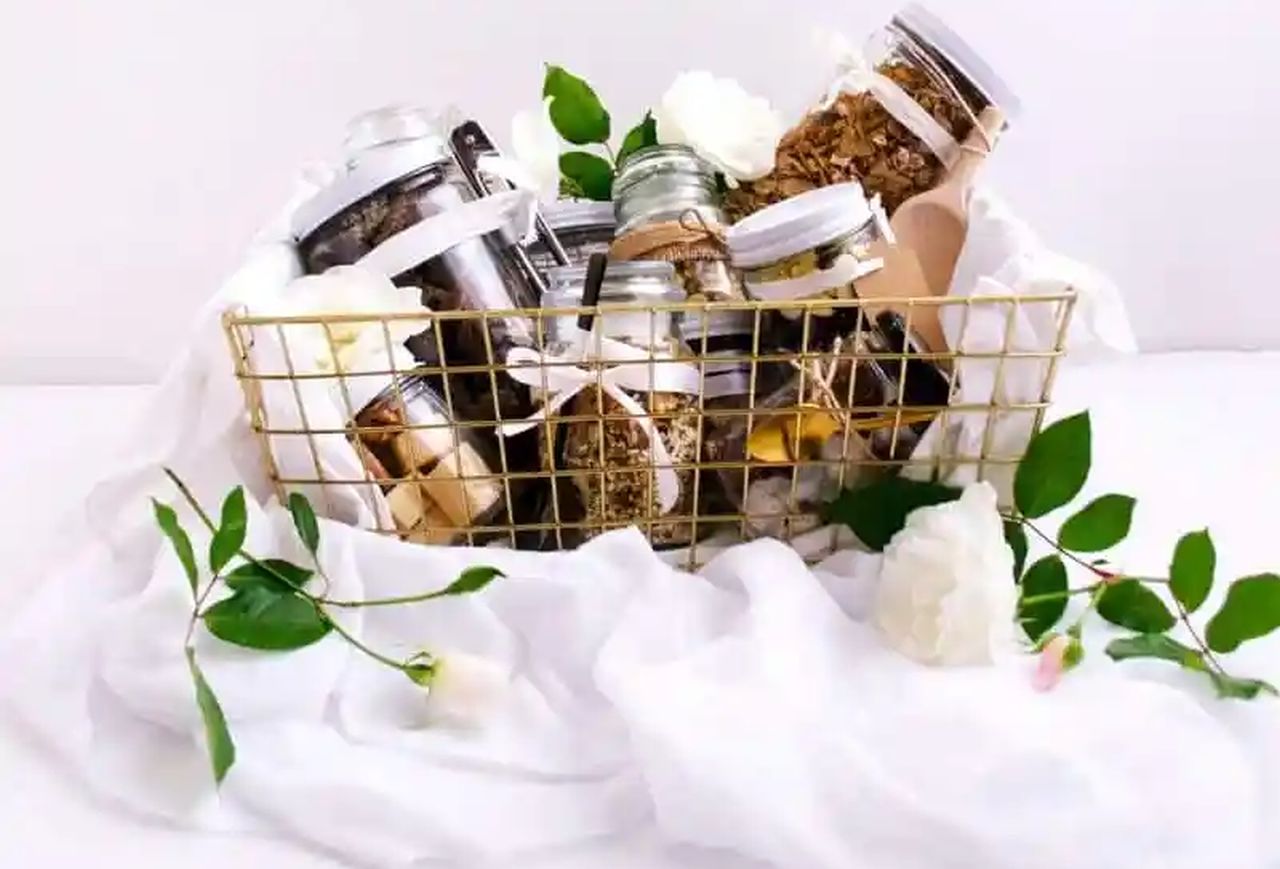 DIY Mother’s Day Gift Basket for Foodie Moms