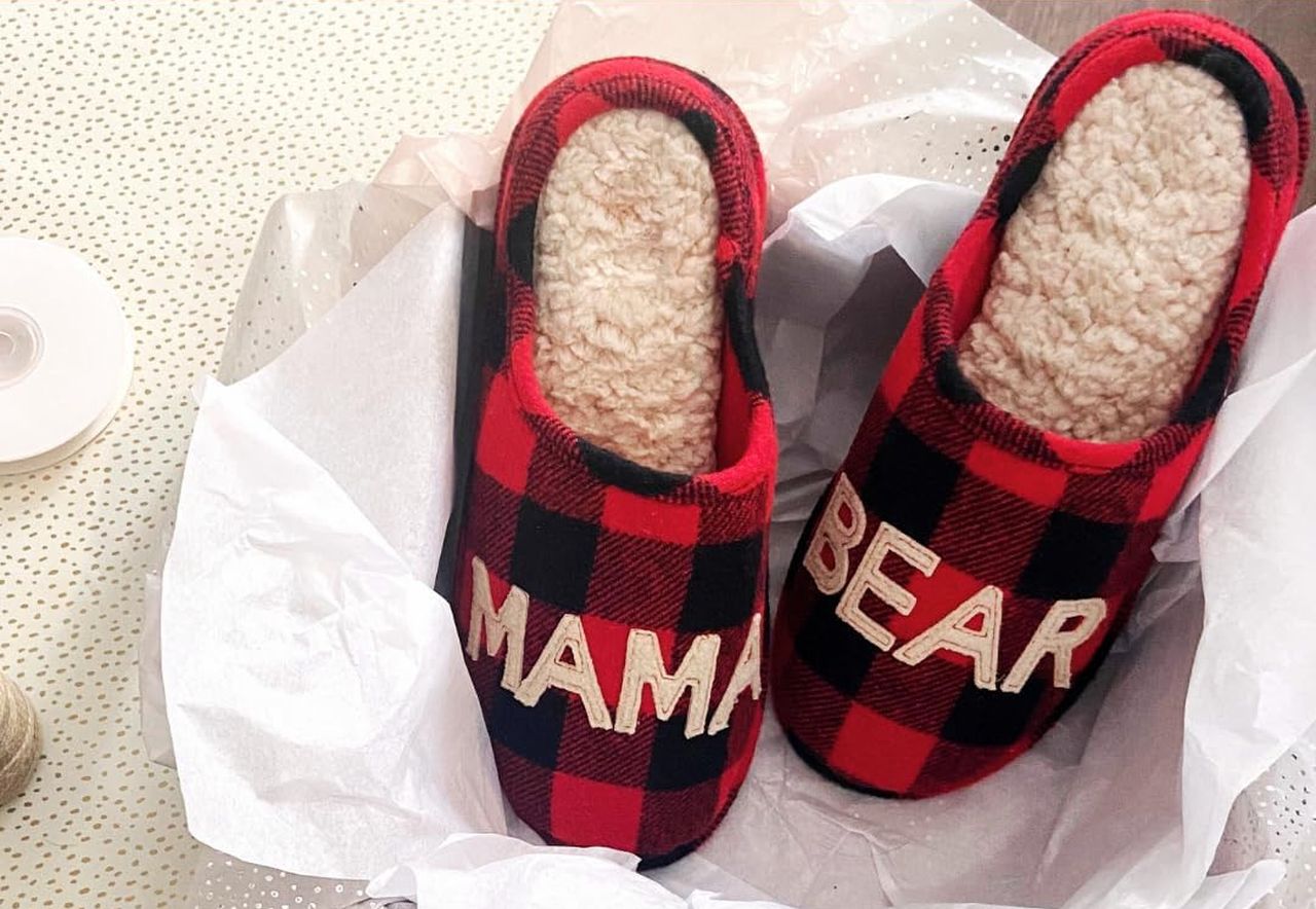 Dearfoams Women's Mama Bear Slipper