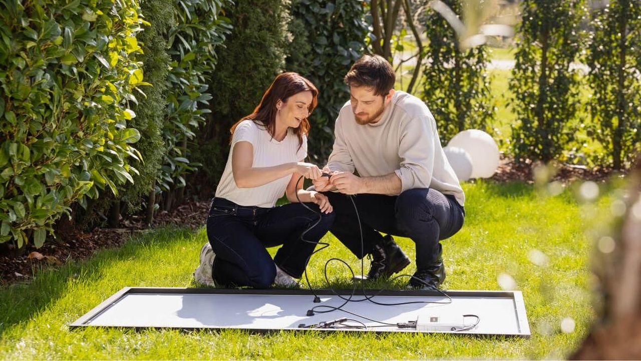 EcoFlow STREAM Series Plug-And-Play Home Solar System With Battery