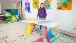 Eins Zu Eins x MadC – Never Stop Moving Table