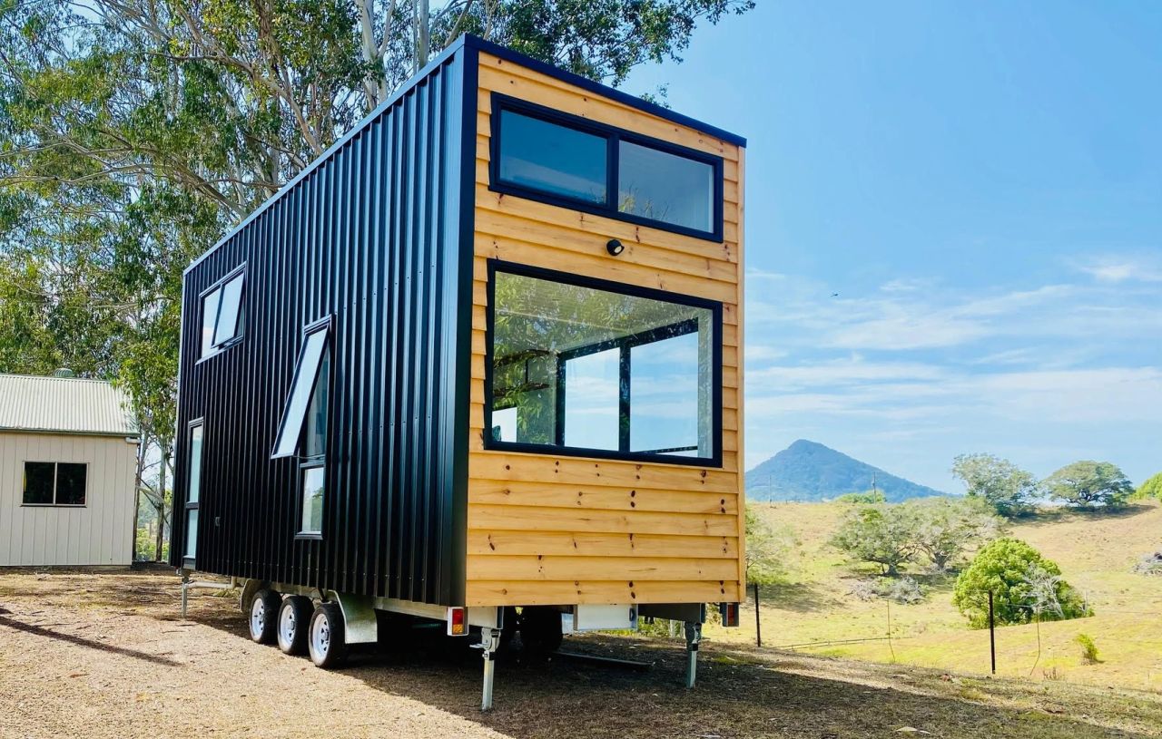 Exterior of Avanti Plus Tiny House