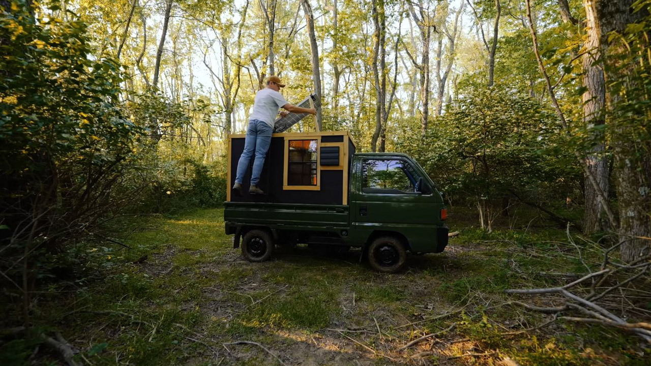 Exterior of Mini Truck Camper