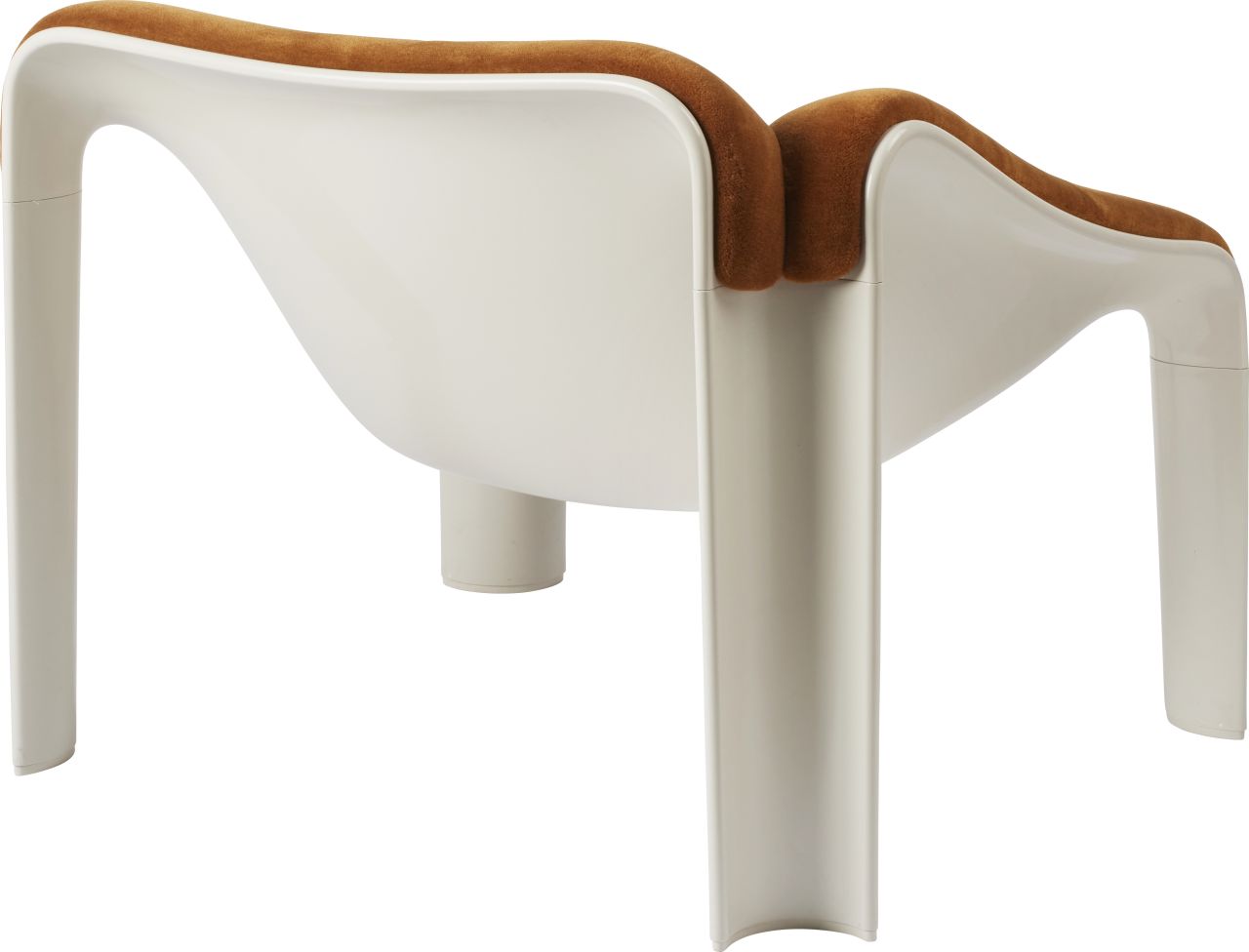 GUBI Re-Issues Pierre Paulin’s Iconic F300 Chair and Companion T877 Table