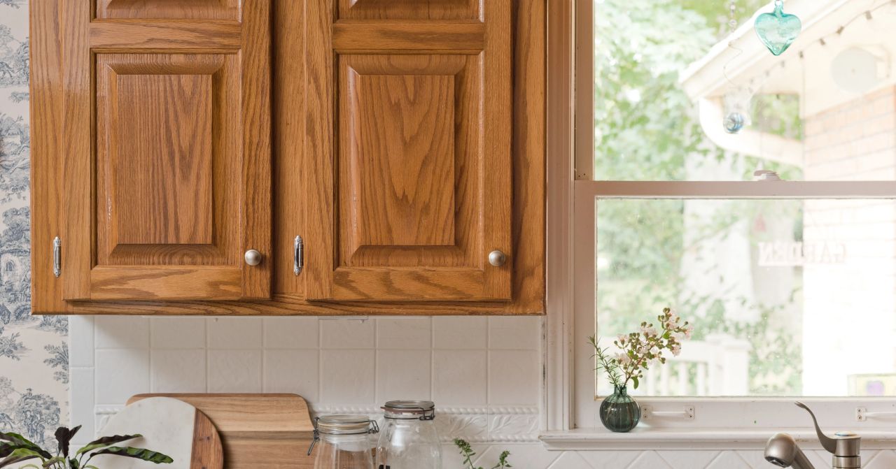 How to clean kitchen cabinets - wood cabinets