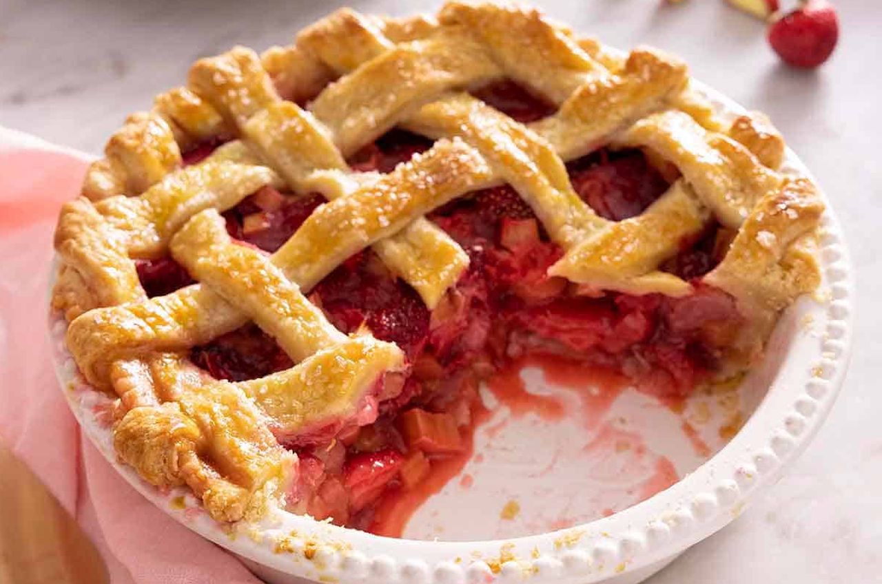 Mother's Day Dessert Ideas - Strawberry Rhubarb Pie