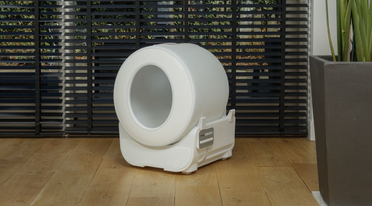 PETLUX V3 self cleaning litter box