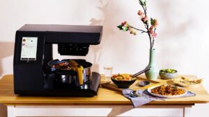 Posha Kitchen Robot Adds Ingredients, Adjusts Heat and Stirs to Cook Meals Automatically