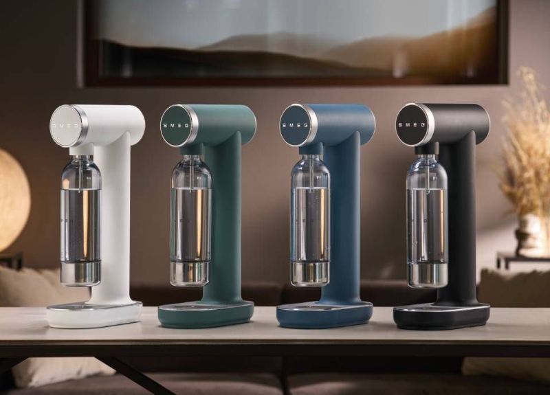 Smeg Soda Maker Countertop Device Fizzes Water Without Electricity