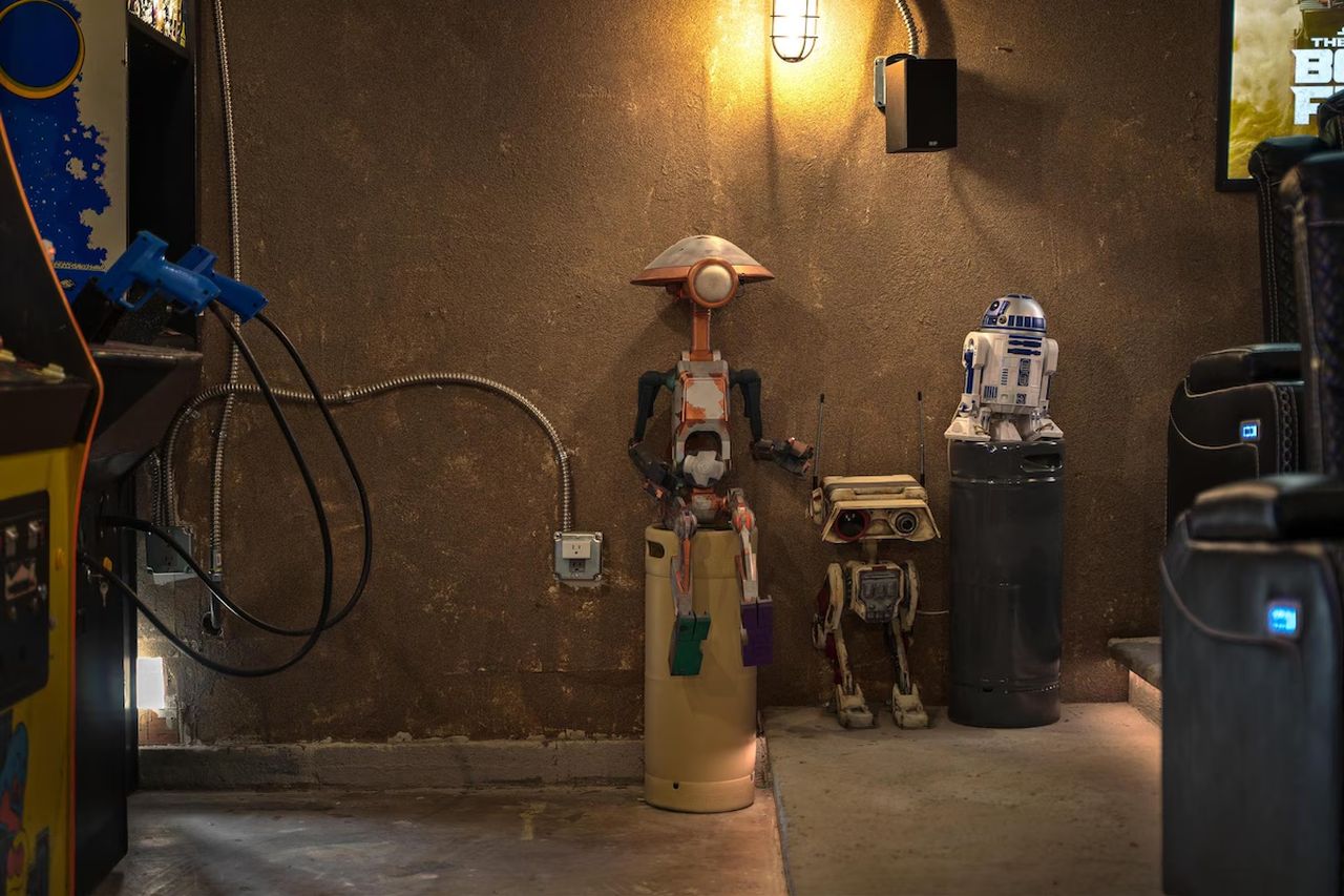Star Wars themed Airbnbs - Galactic Dream in Garden Grove, California 1