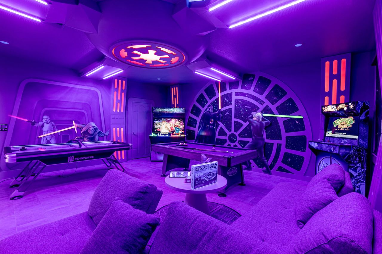 Star Wars themed Airbnbs - Luxury Star Wars Retreat in Four Corners, Florida 1