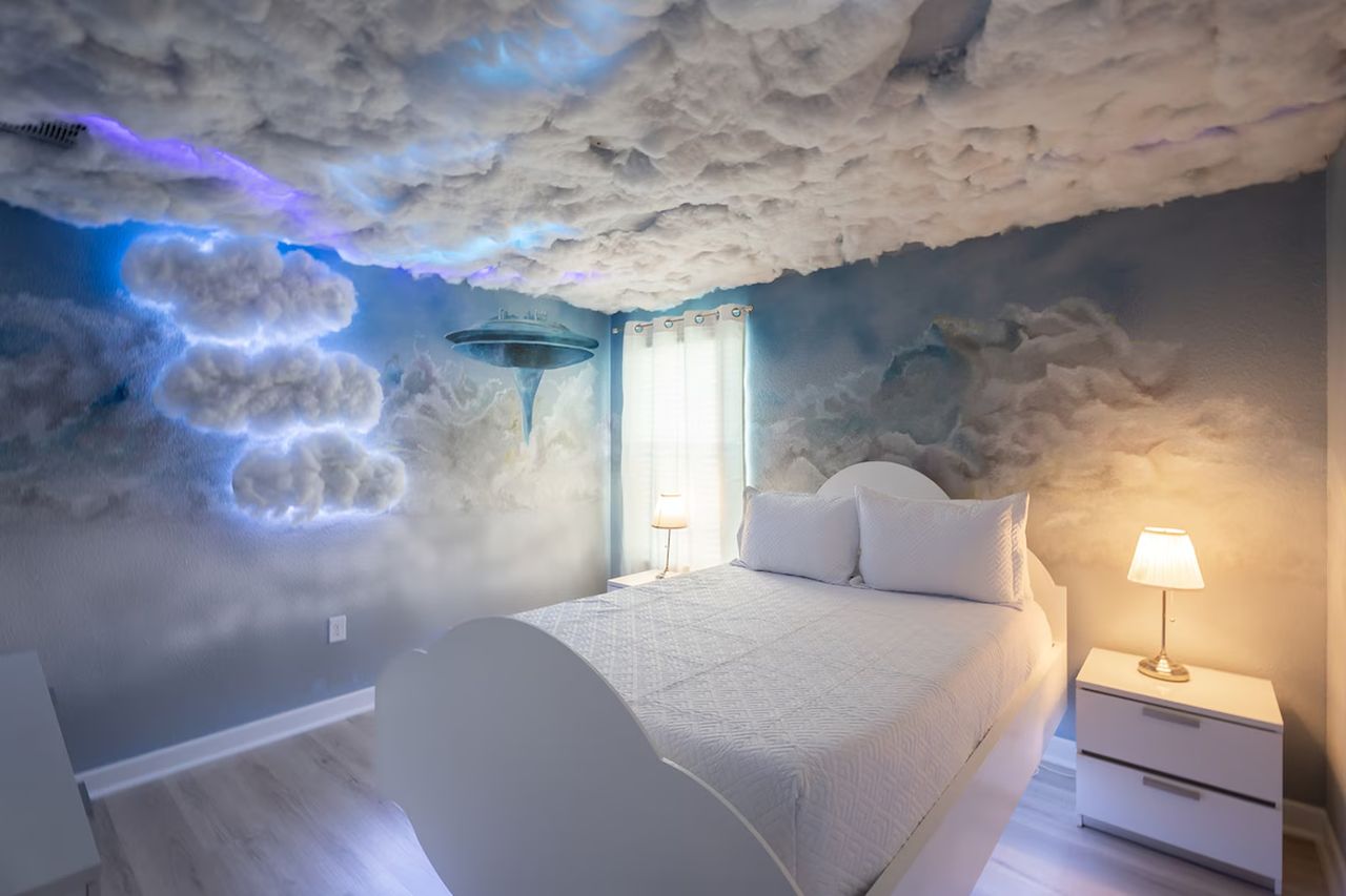 Star Wars themed Airbnbs - Rebel’s Retreat Galactic Outpost by Galaxy’s Edge, Florida 1