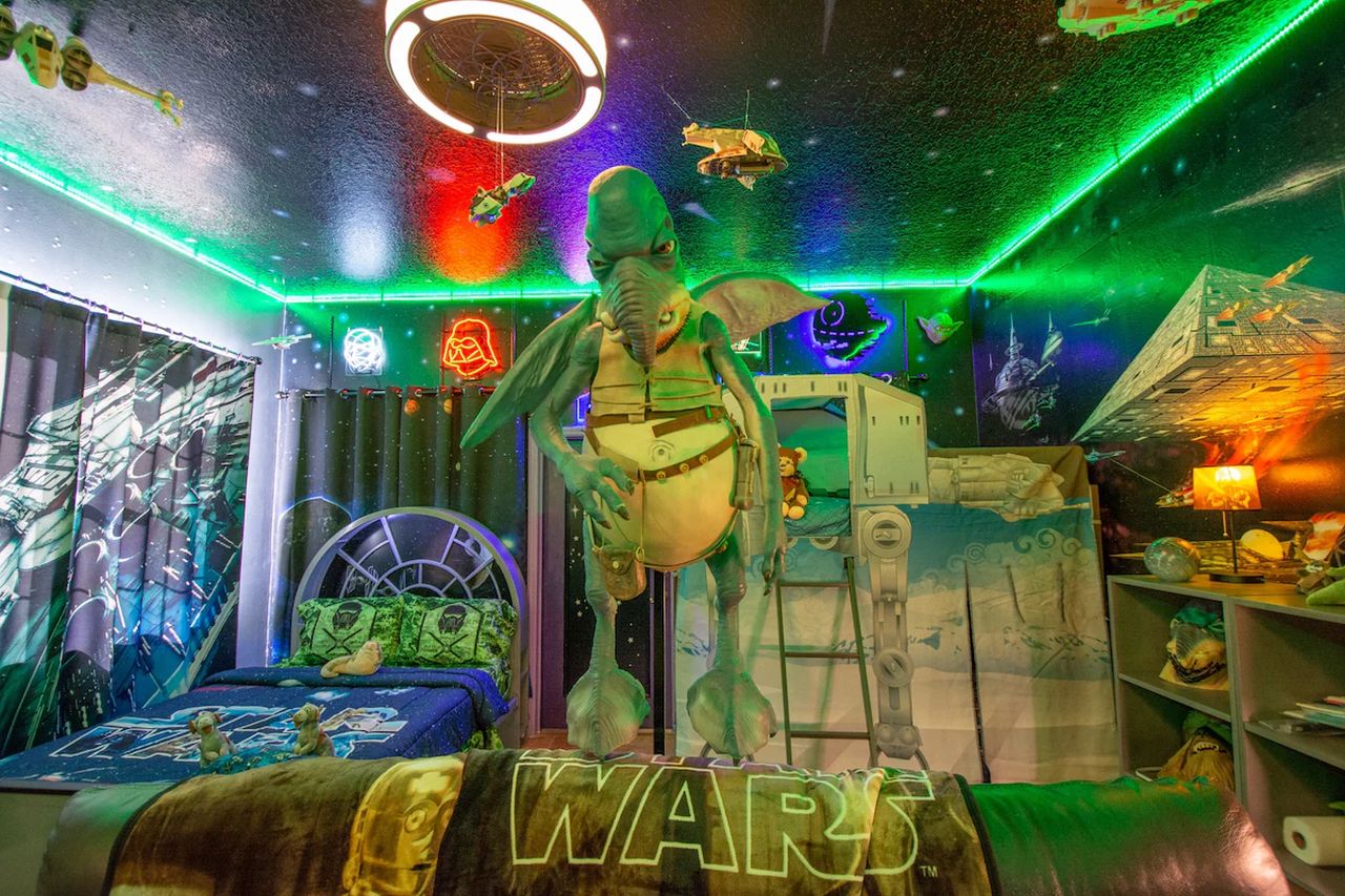 Star Wars themed Airbnbs - Star Wars Galaxy World in Winter Haven, Florida 1