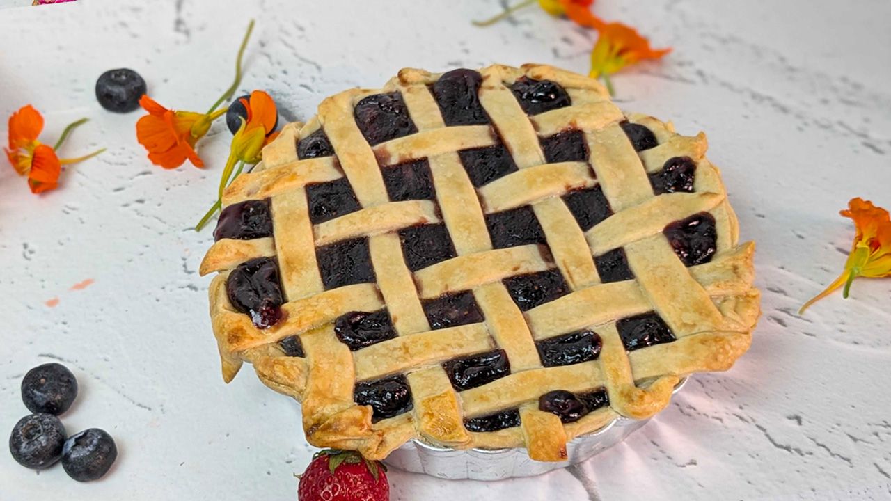 Strawberry-Blueberry Mini Pie Recipe - 5