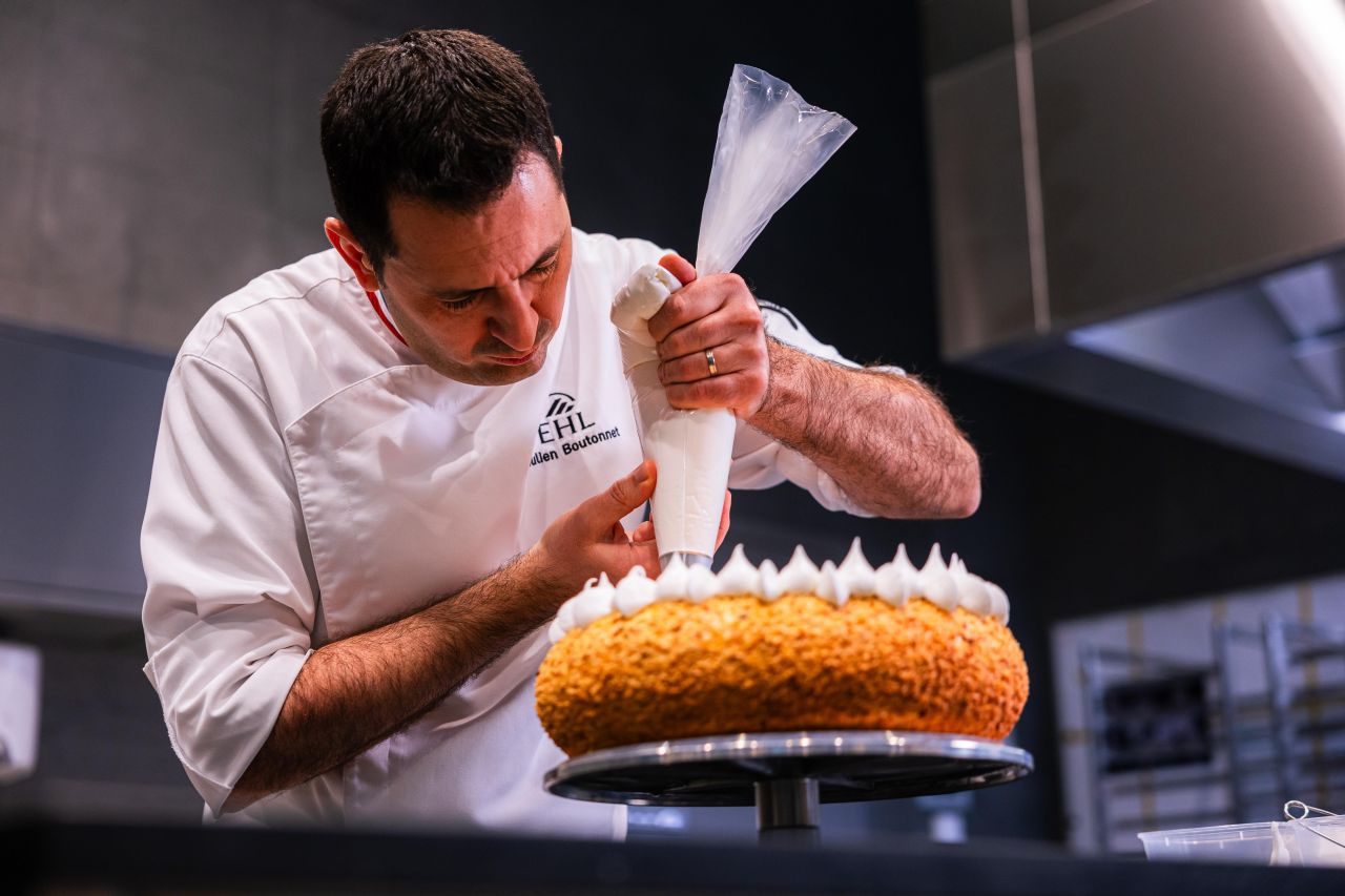 Swiss-Italian researchers create RoboCake with edible batteries and moving robots - 2