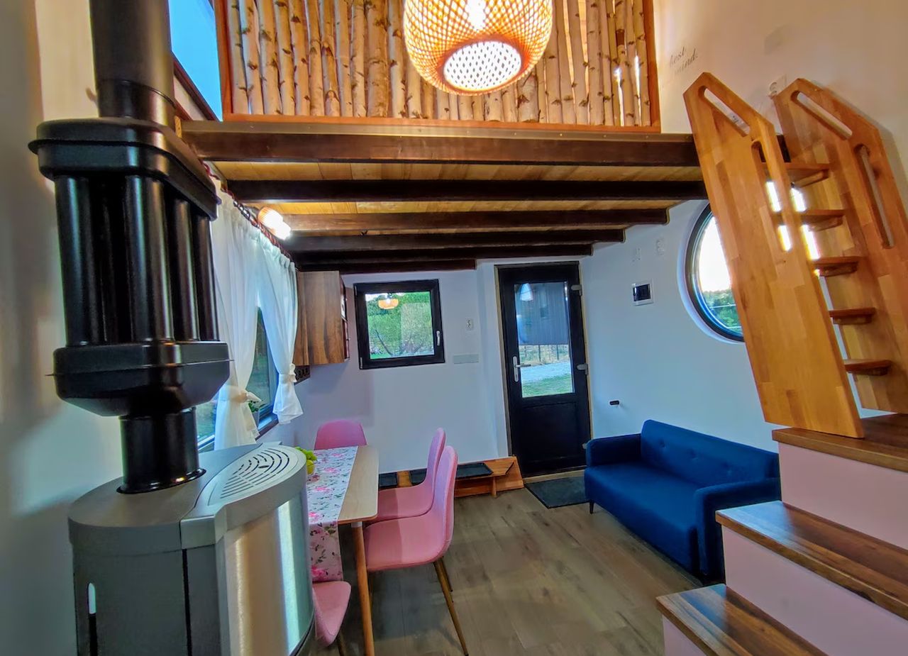Symphony Guitar House- Interior