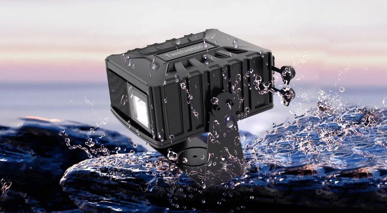 Twelvetooo 3.0 Smart Laser Projector Brings Magic of 3D Fireflies to Your Garden