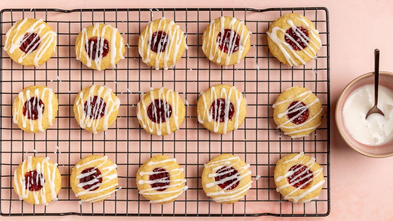 Shortbread Cookies with Jam