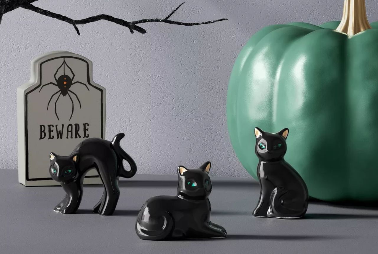 Black Cats Mini Mantle Ceramic Decorative Accent Set