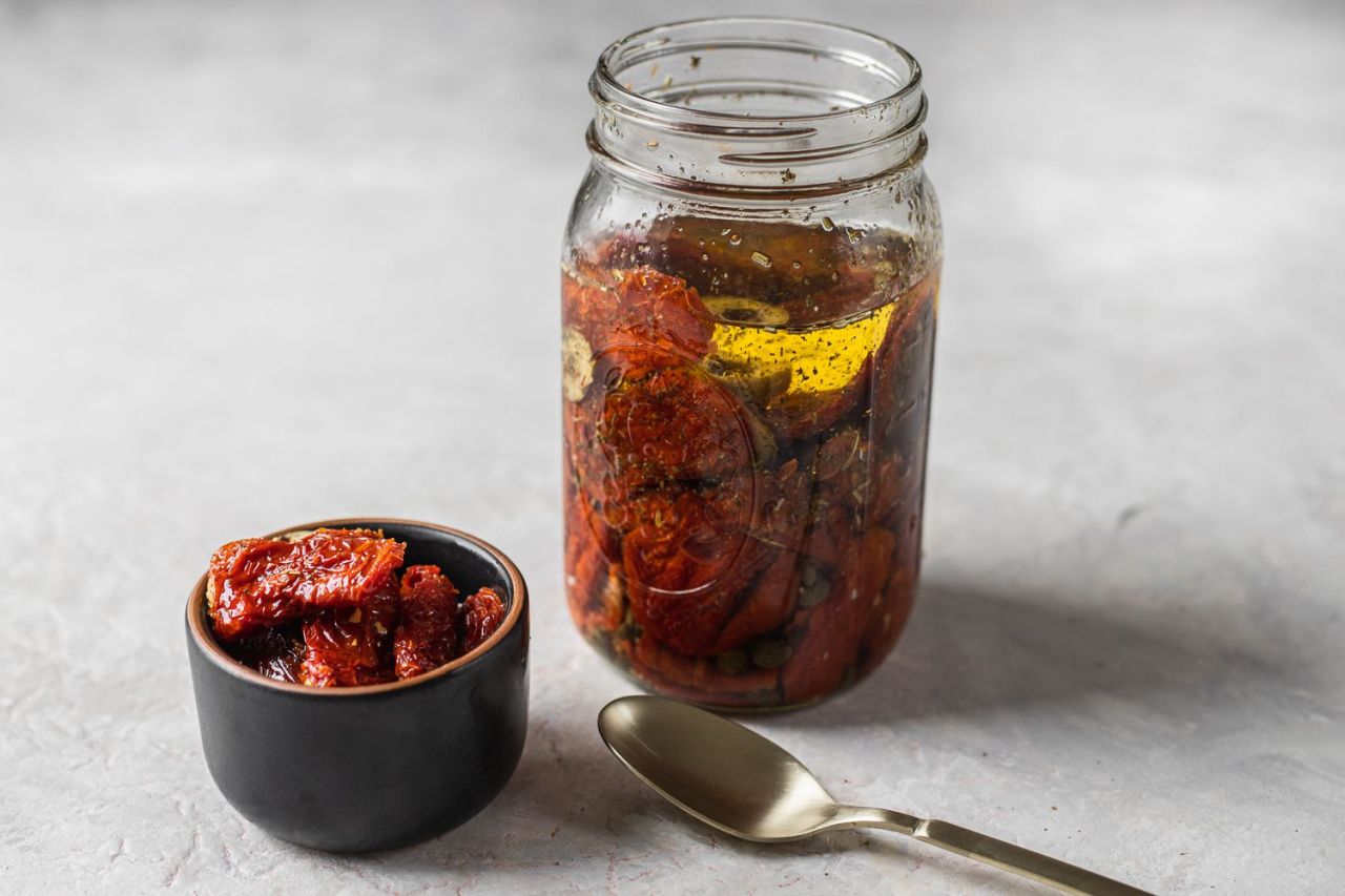 DIY Food gifts for Father's Day - Sun-Dried Tomatoes Infused Oil