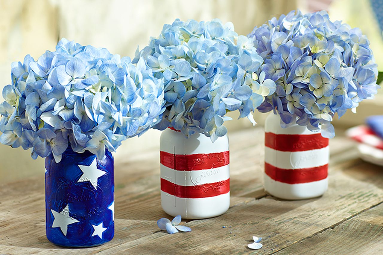 DIY Red, White & Blue Vases and Table Decoration