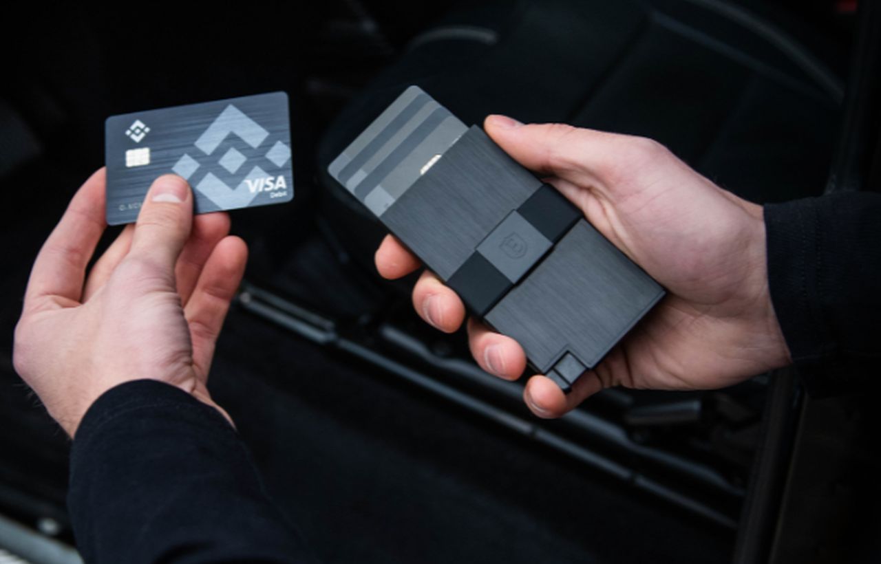 Ekster Senate Cardholder Wallet