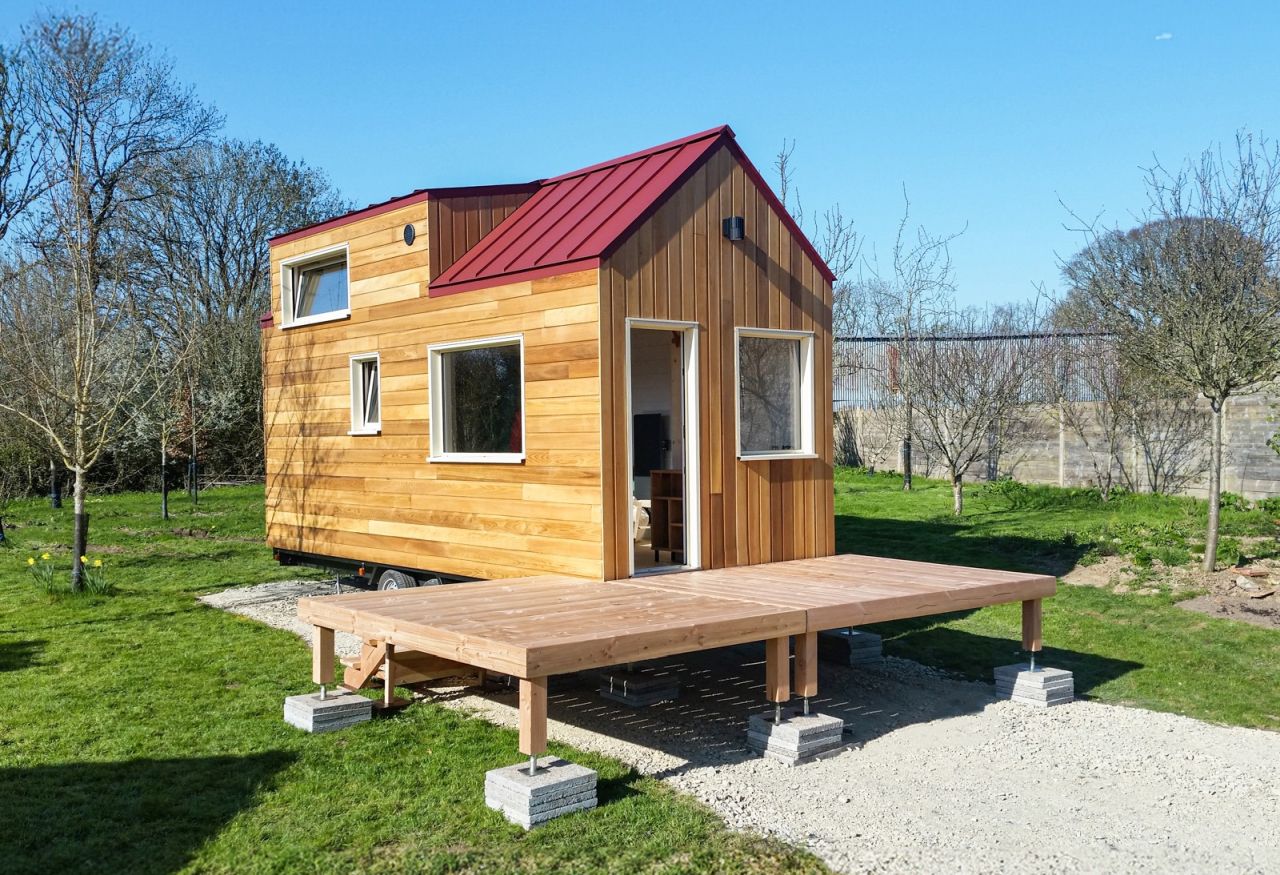 Exterior of Eden Tiny House- Baluchon