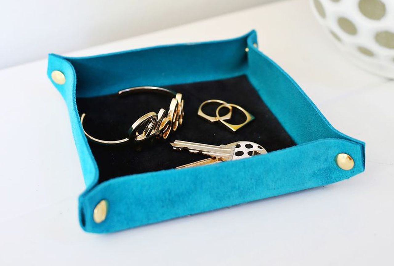 Father's Day DIY Gift Ideas- Suede Colorblocked Catchall DIY