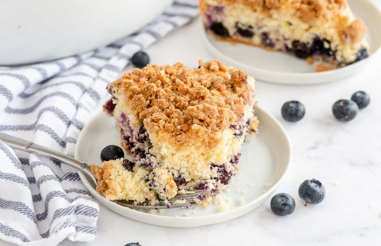 Father's Day Dessert Ideas- Blueberry Skillet Crumb Cake