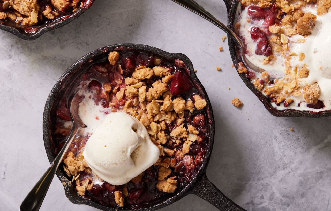 Father's Day Dessert Ideas- Peanut Butter And Strawberry Crisp