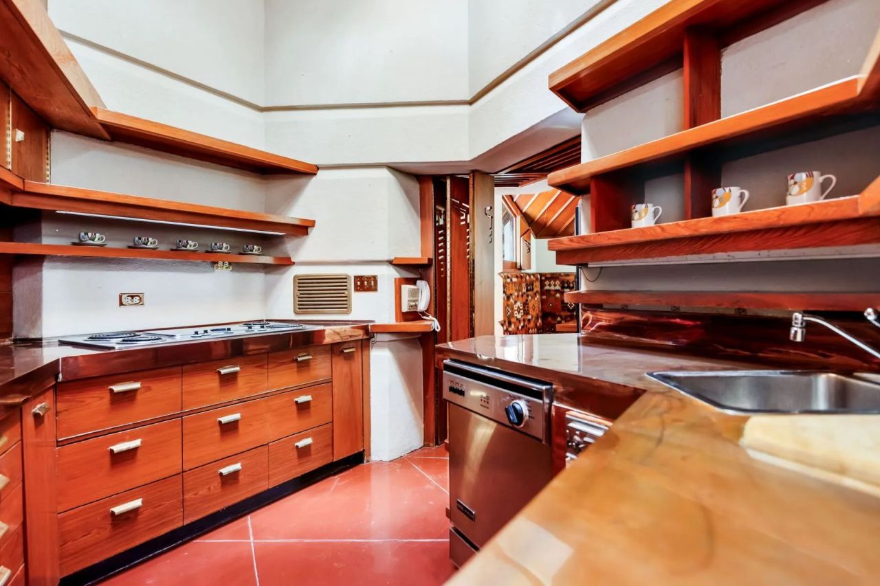 Frank Lloyd Wright-Designed House in Jackson, Mississippi is Up for Sale