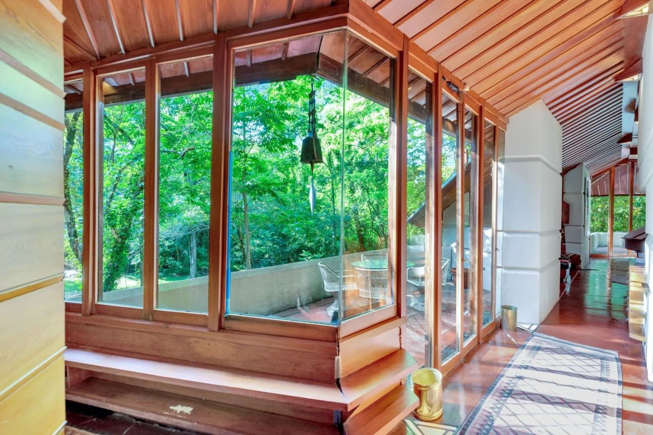 Frank Lloyd Wright-Designed House in Jackson, Mississippi is Up for Sale