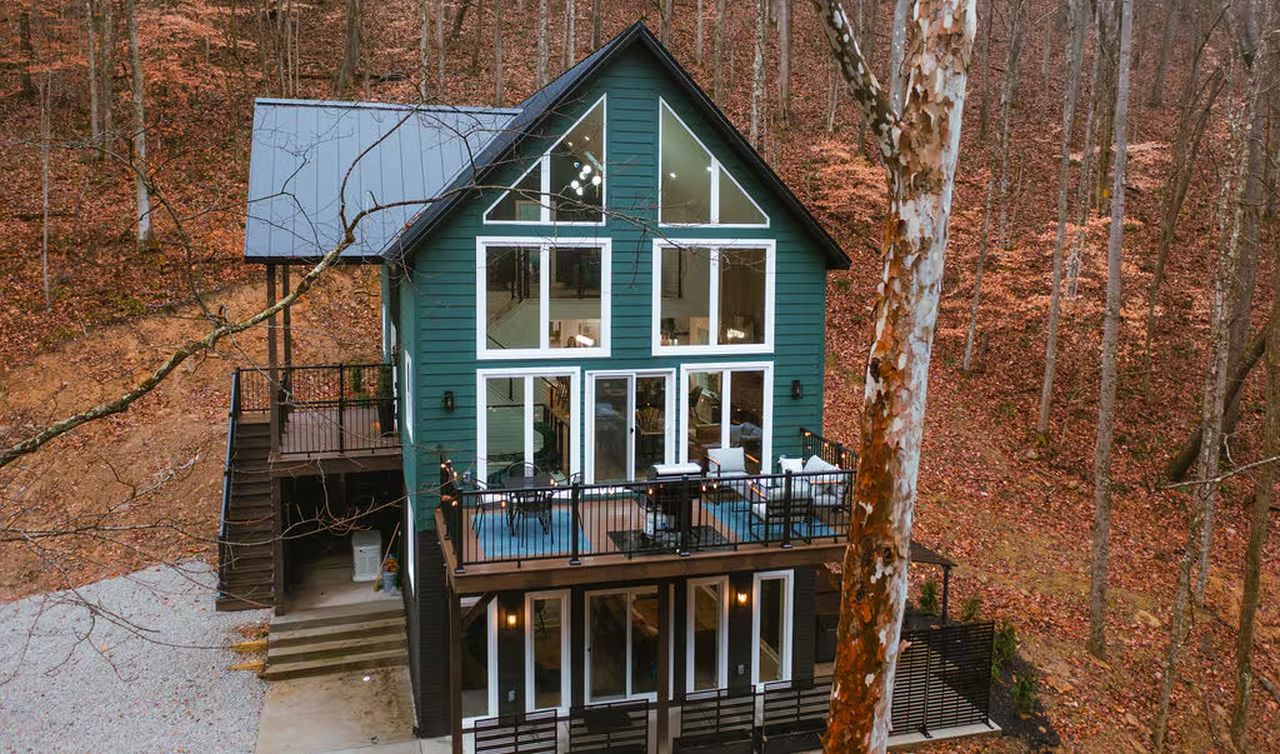 Greenhouse Cabin in Ohio - exterior