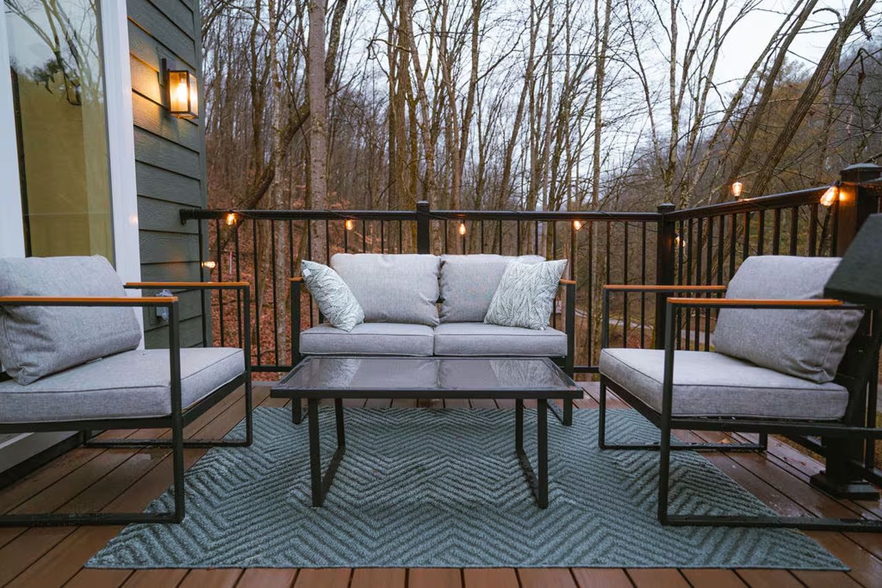 Greenhouse Cabin in Ohio - terrace