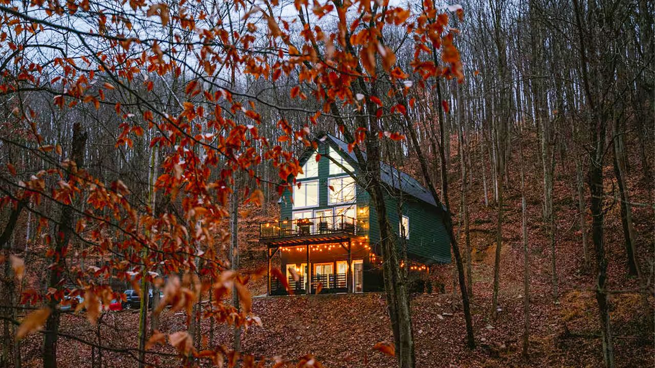 Greenhouse Cabin with indoor slide in Ohio - exterior 4