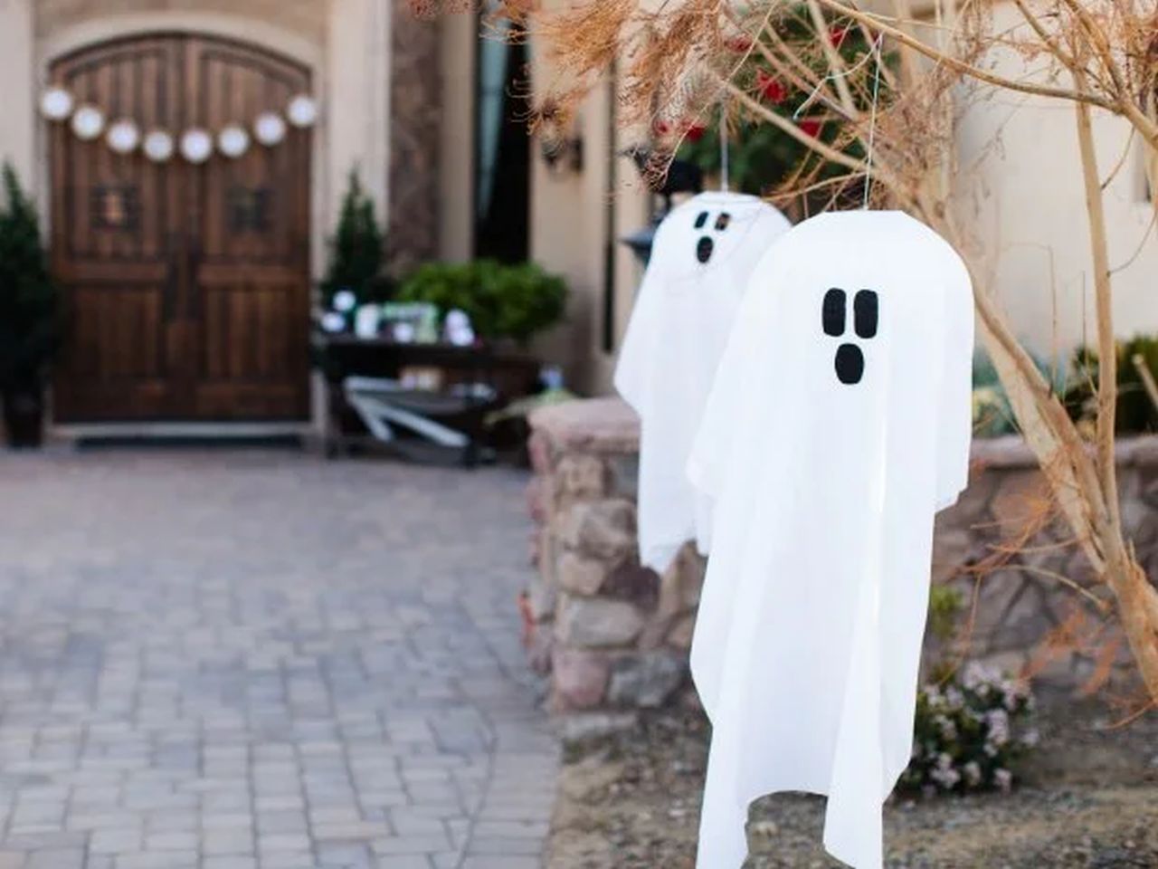 Hanging Ghost- Summerween Decor Idea