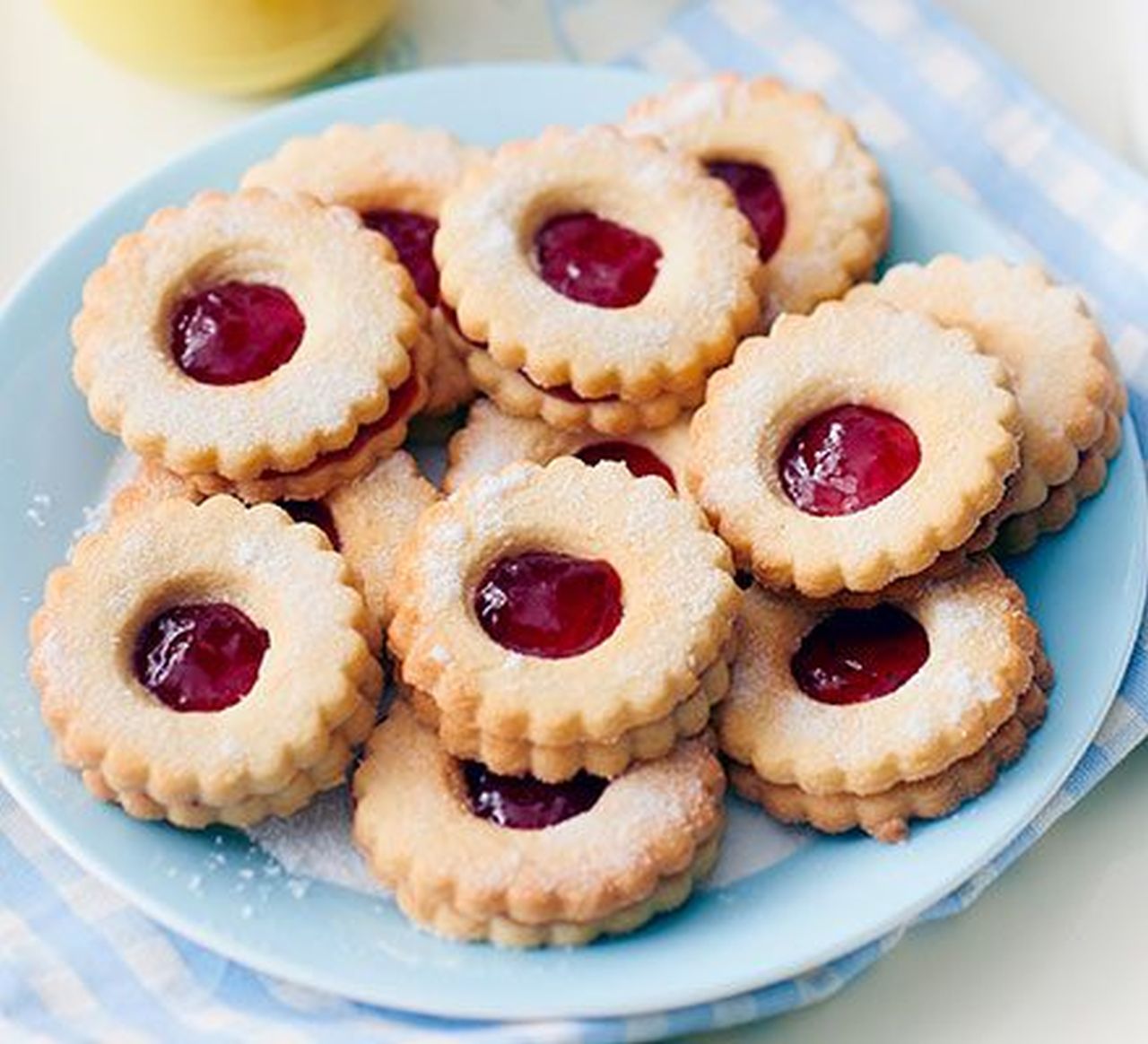 Jammy dodger biscuits