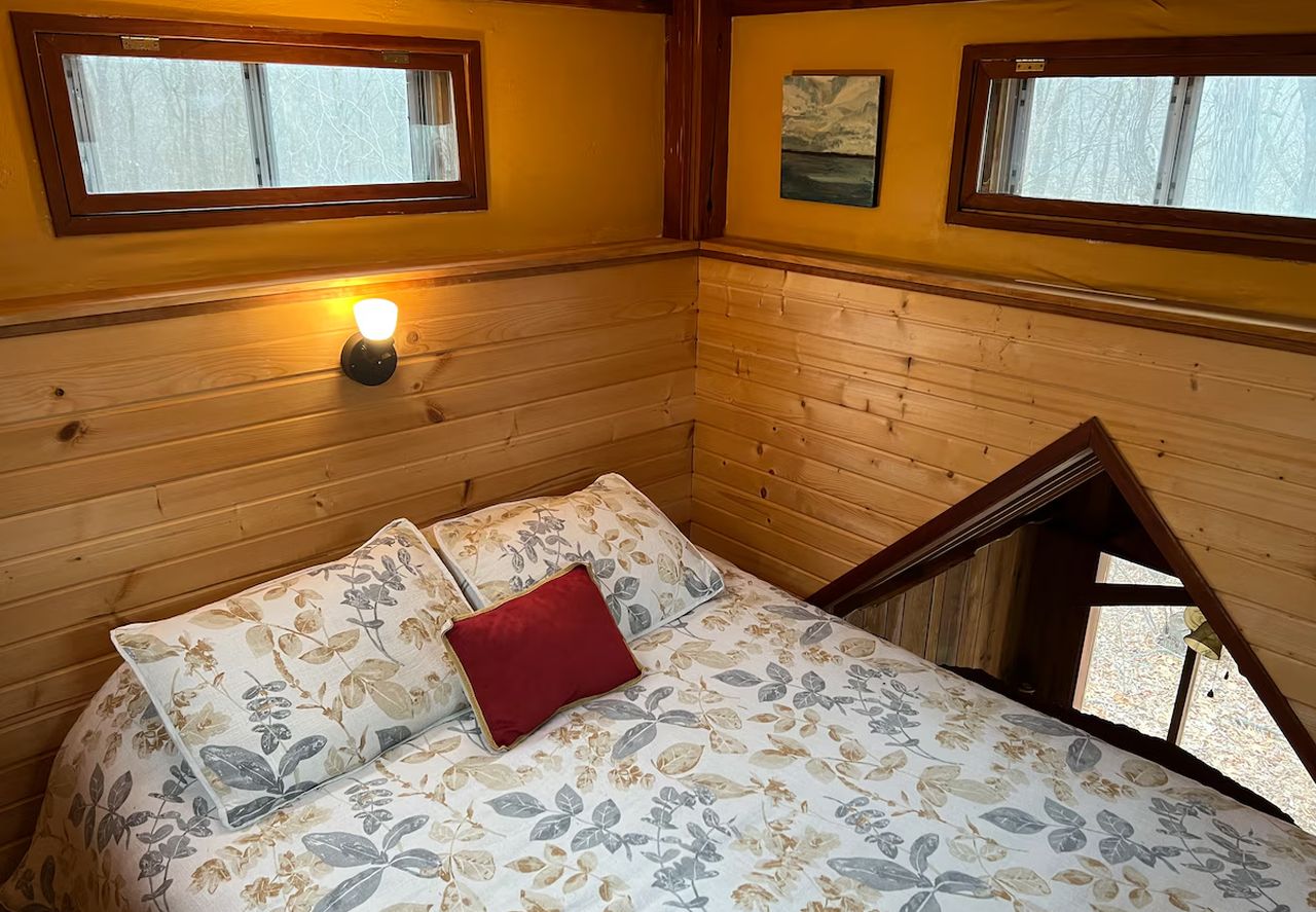 Loft Bedroom of Tiny House of Paul