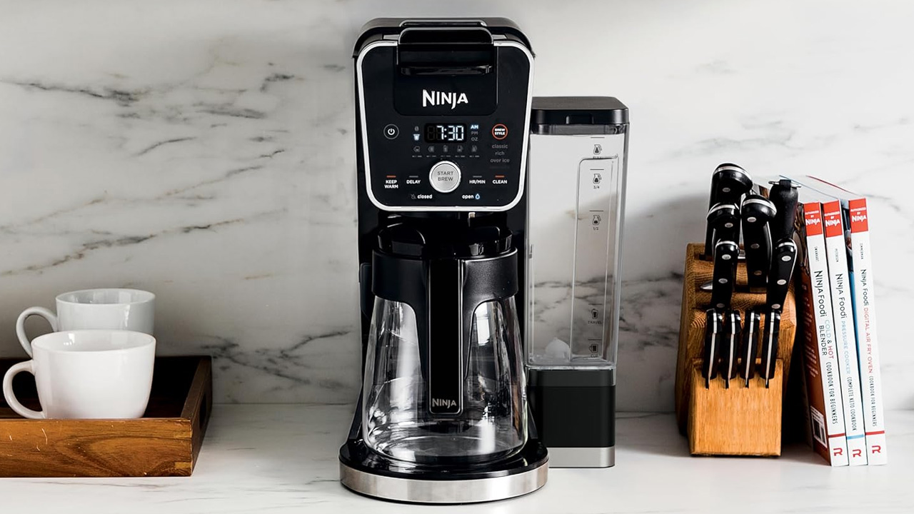 Ninja-DualBrew-Coffee-Maker-best-4th-July-early-deals-Amazon-by-homecrux