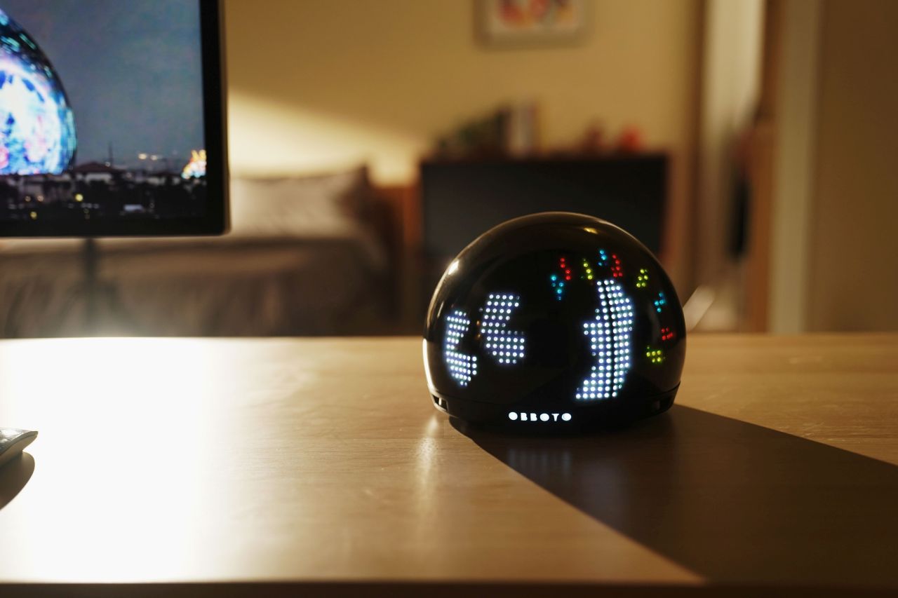 OBBOTO Glowbot AI-Powered Desktop Companion
