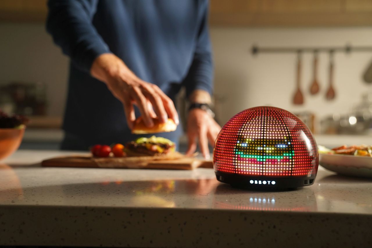 OBBOTO Glowbot AI-Powered Desktop Companion