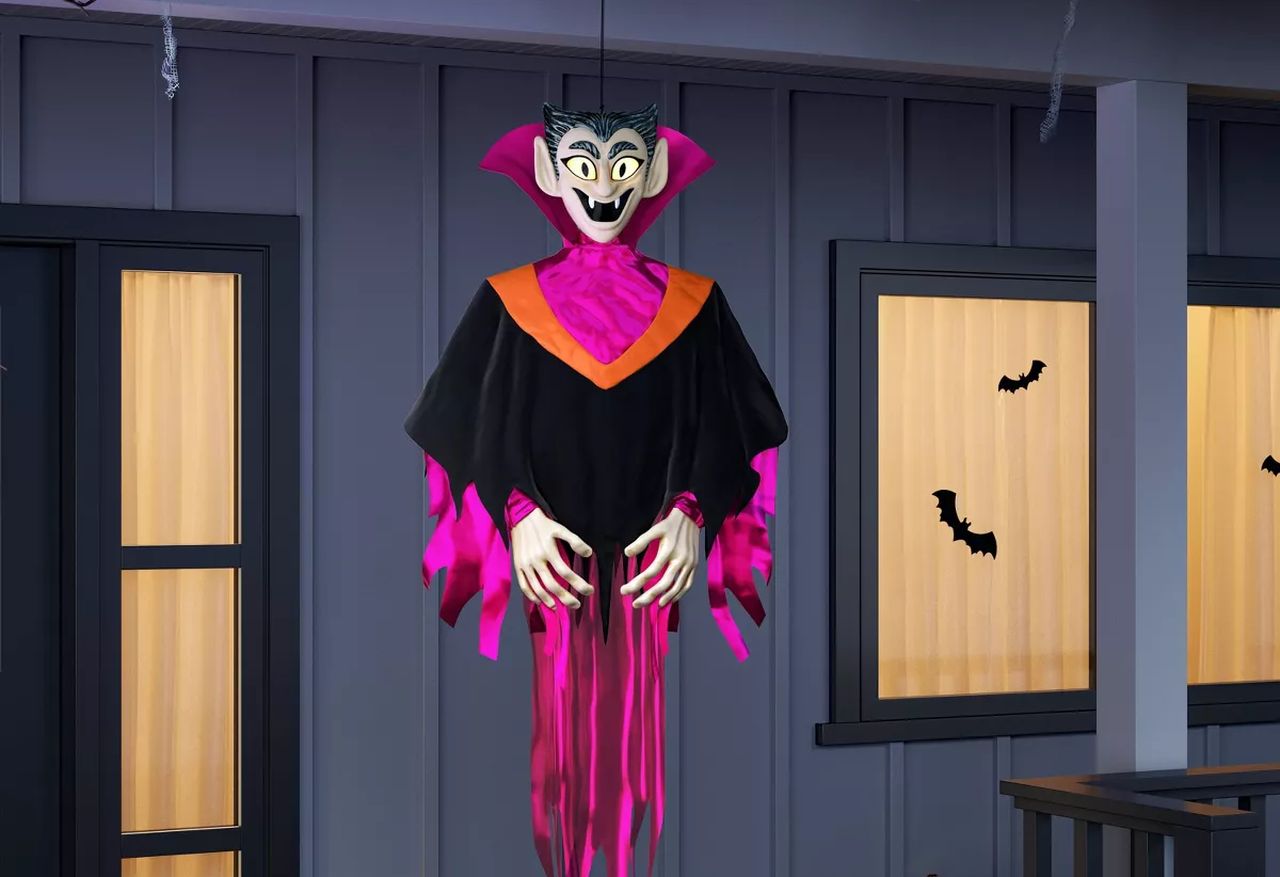 Outdoor Light-up Vampire