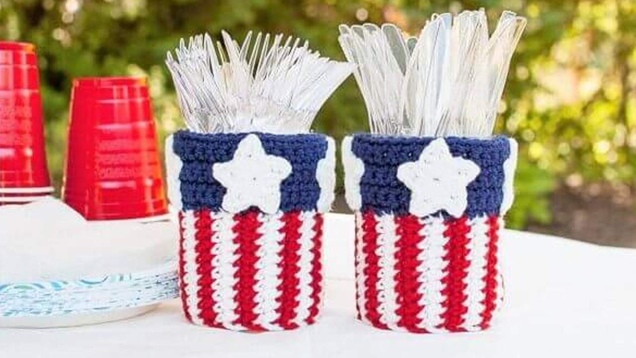 Patriotic Mason Jar Utensil Holder With Crochet Pattern