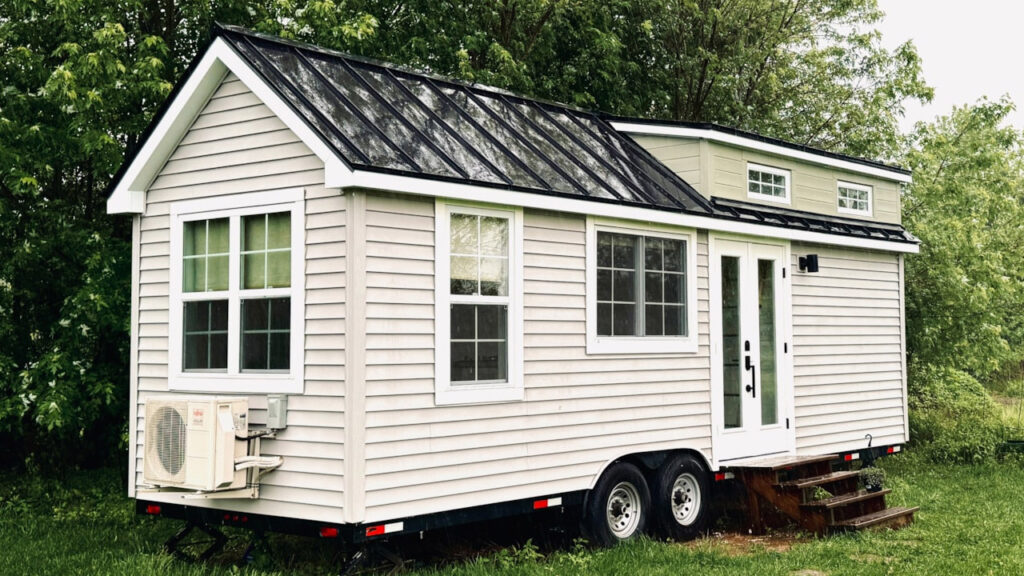 Skogsnest Tiny House -Tiny House Marketplace