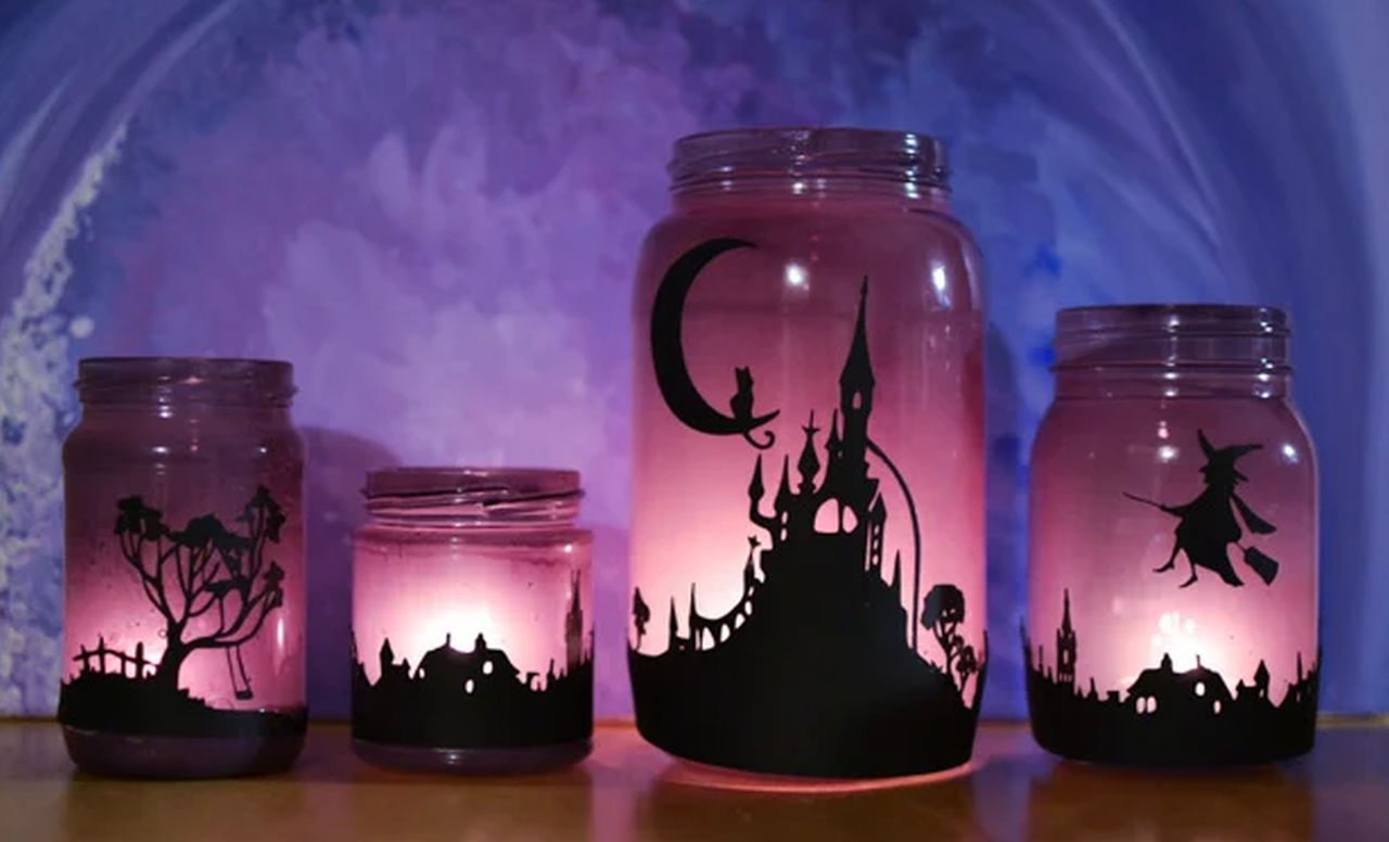 Summerween Decor Ideas- Light up Mason Jar