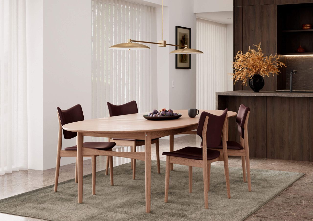 Torbjørn Bekken’s famous Veng dining chair for Eikund at Inside norway exhibition 3daysofdesign 2025