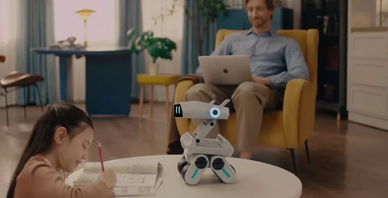 Yonbo Smart Home Robot